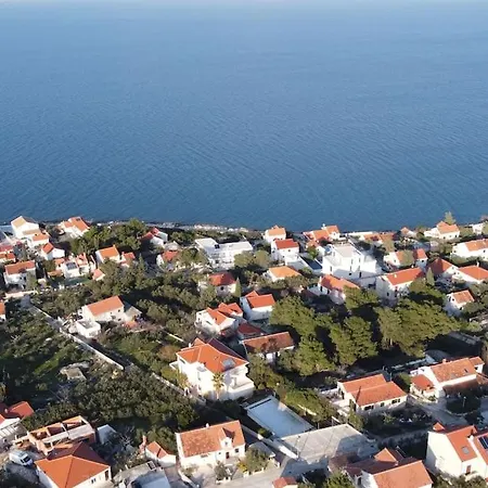 L.l Villa
